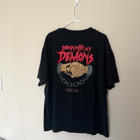 Lurking Class by Sketchy Tank Down with my Demons T-Shirt - Picture 2 of 2